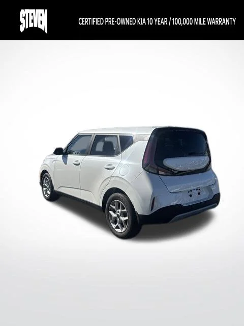 Used 2025 White Kia LX image 8
