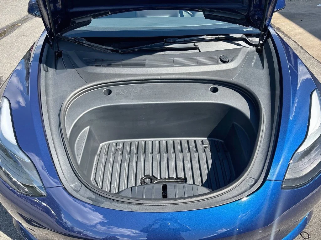 Used 2023 Deep Blue Metallic Tesla Base image 26