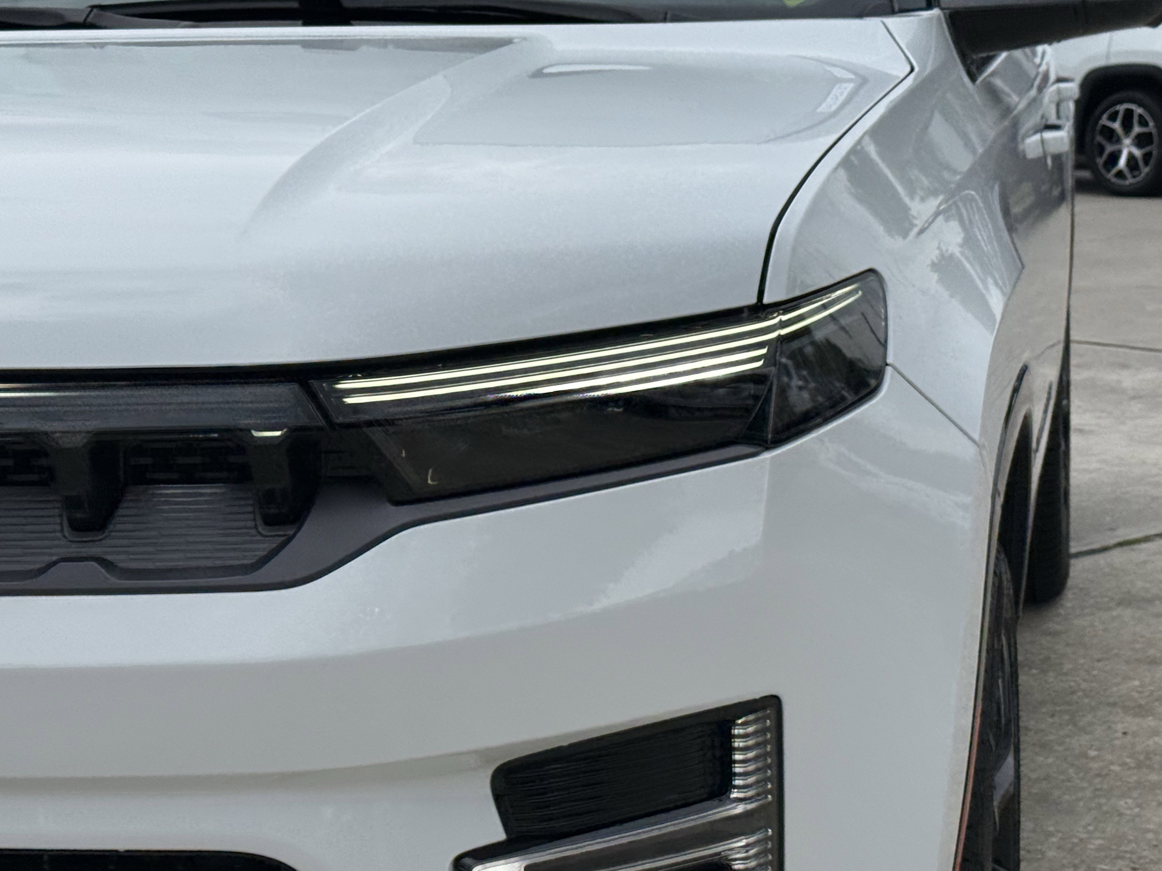 New 2026 Bright White Clearcoat Jeep Summit Obsidian image 7
