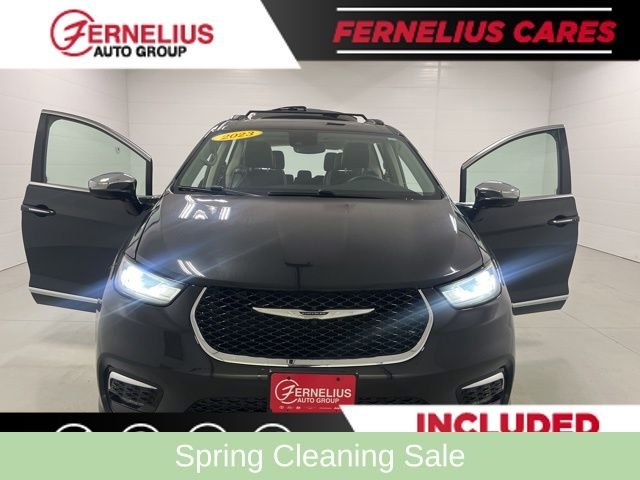 2023 Chrysler Pacifica Limited - Photo 11