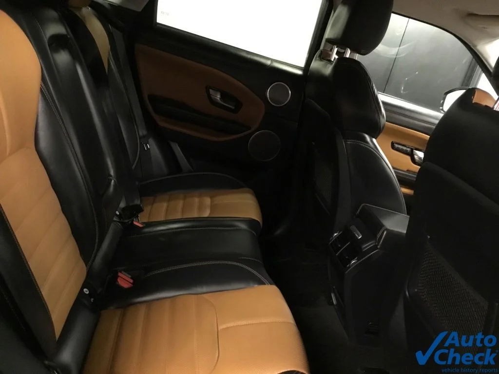 Used 2016 Green Land Rover HSE Dynamic image 31