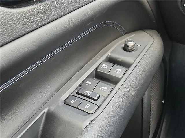 New 2026 PW7 Bright Whit Jeep LATITUDE ALTITUDE 4X4 image 16