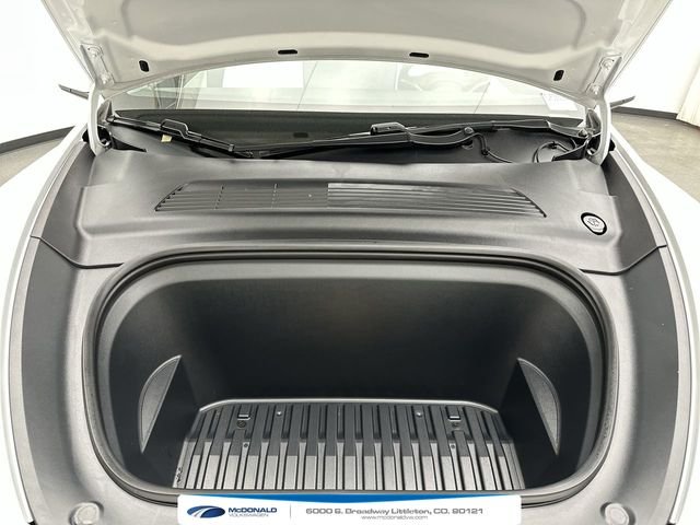 Used 2020  Tesla Long Range image 26
