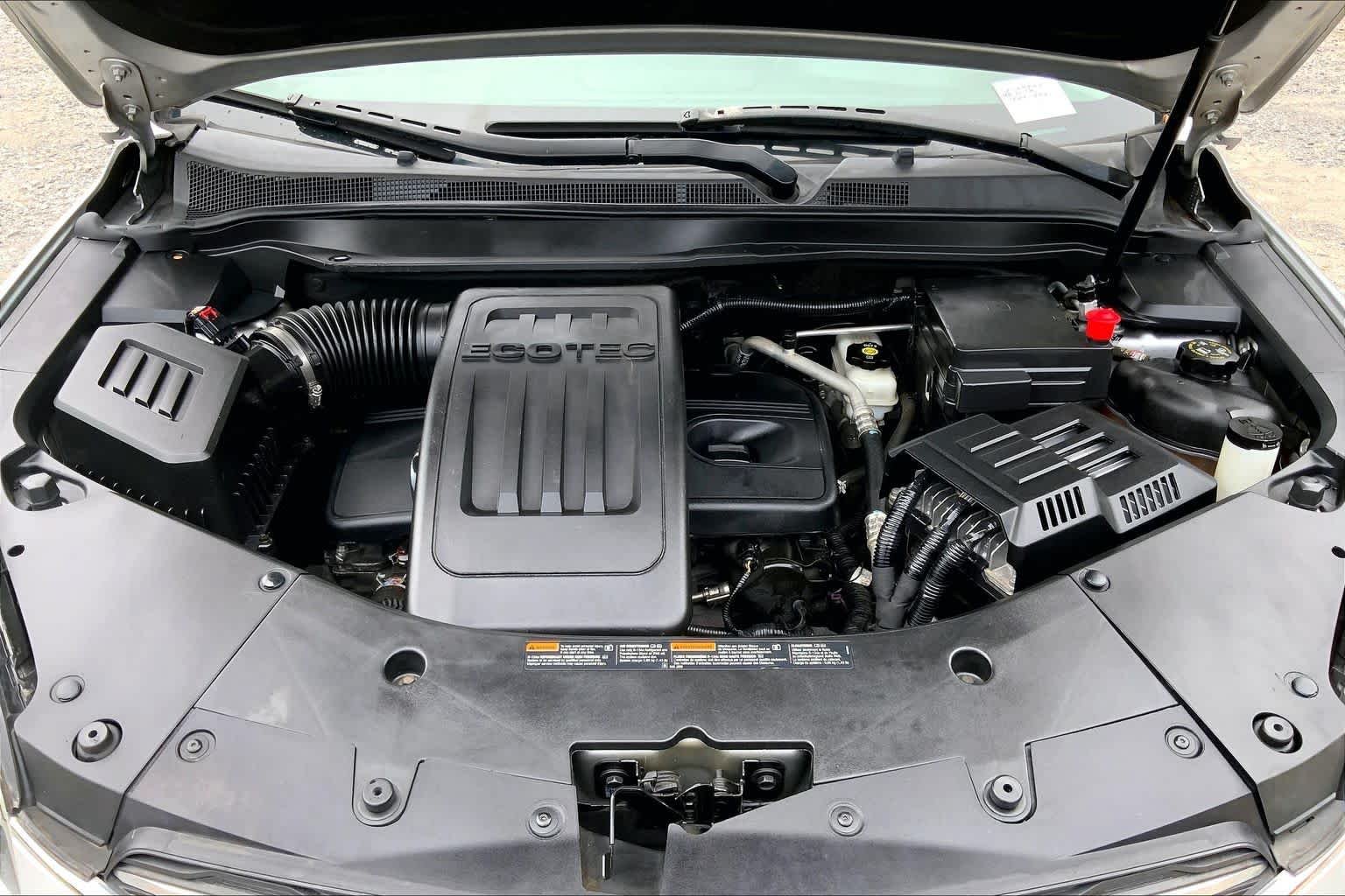 Used 2017 Silver Ice Metallic Chevrolet LT image 27