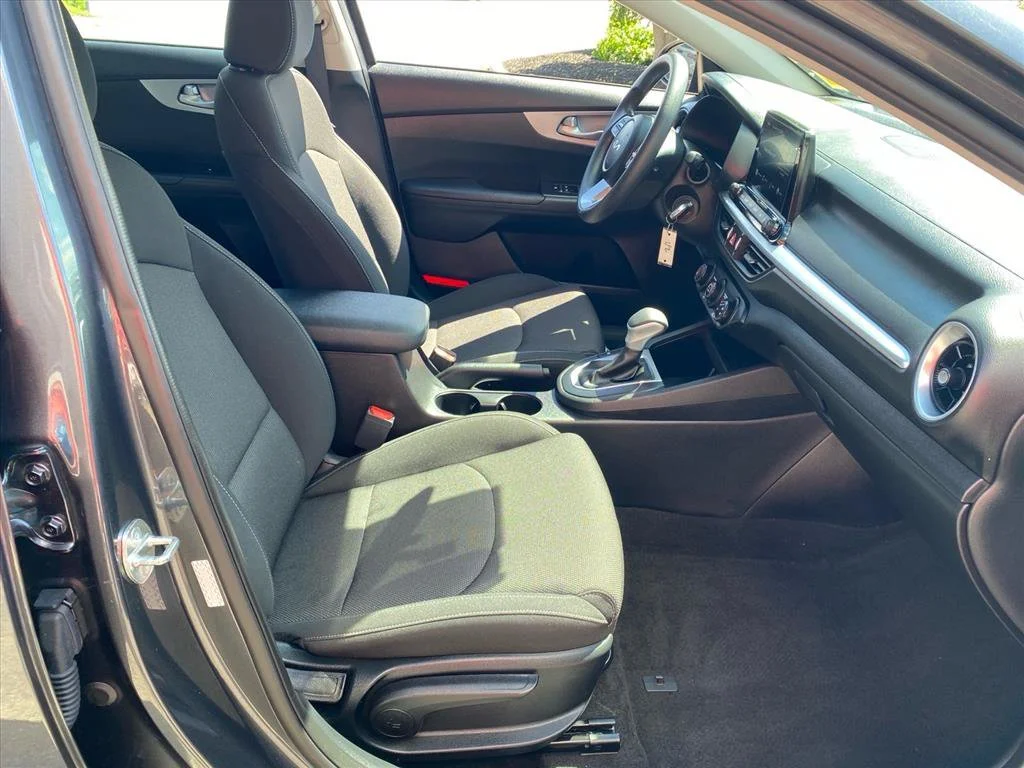 Certified Used 2023 Gravity Gray Kia LXS image 25