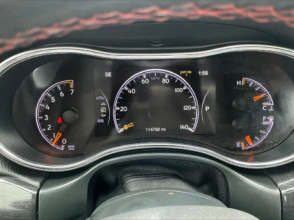 Used 2020 White Jeep Trailhawk image 17