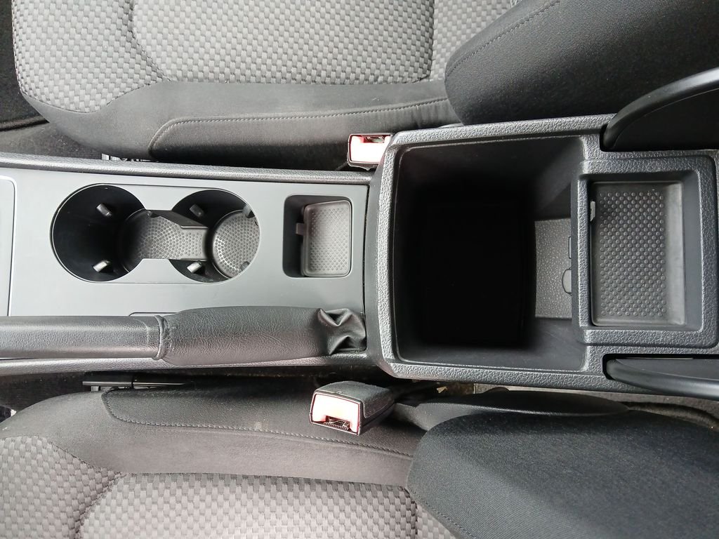 Used 2012 Silver Volkswagen 2.5 S image 23