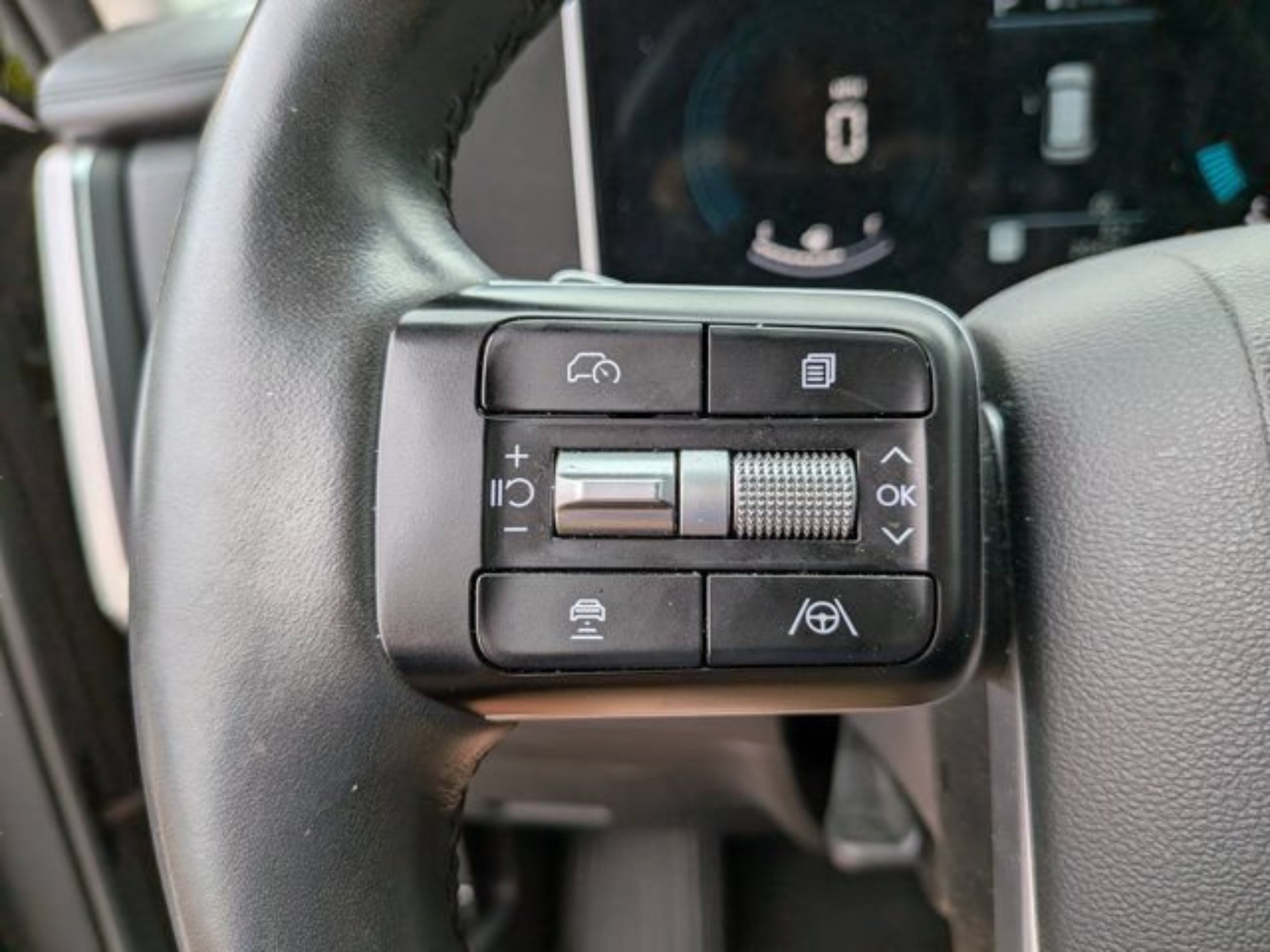 2025 Hyundai Santa Fe SE - Photo 20