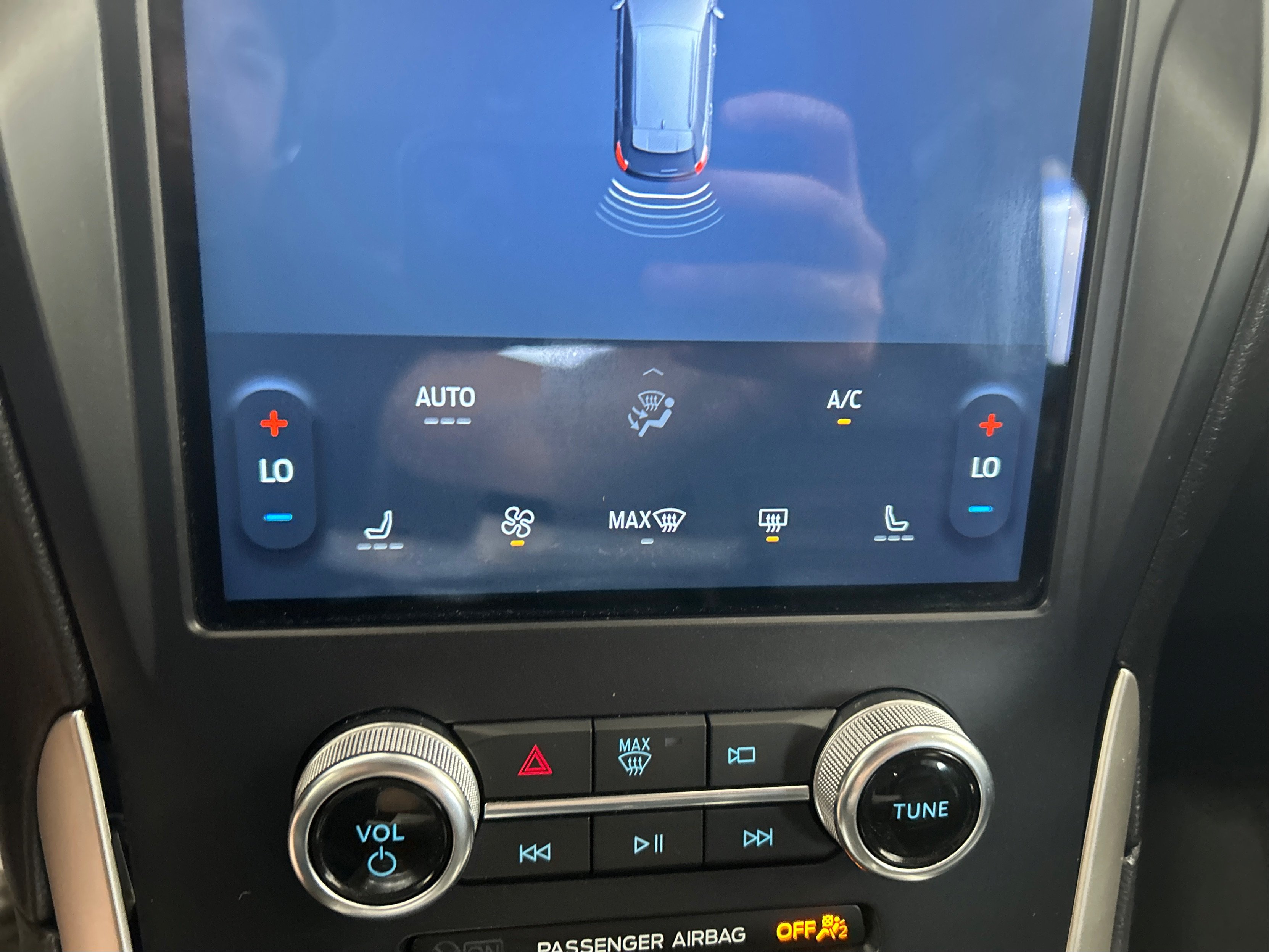 Used 2024 Silver Ford SEL image 26