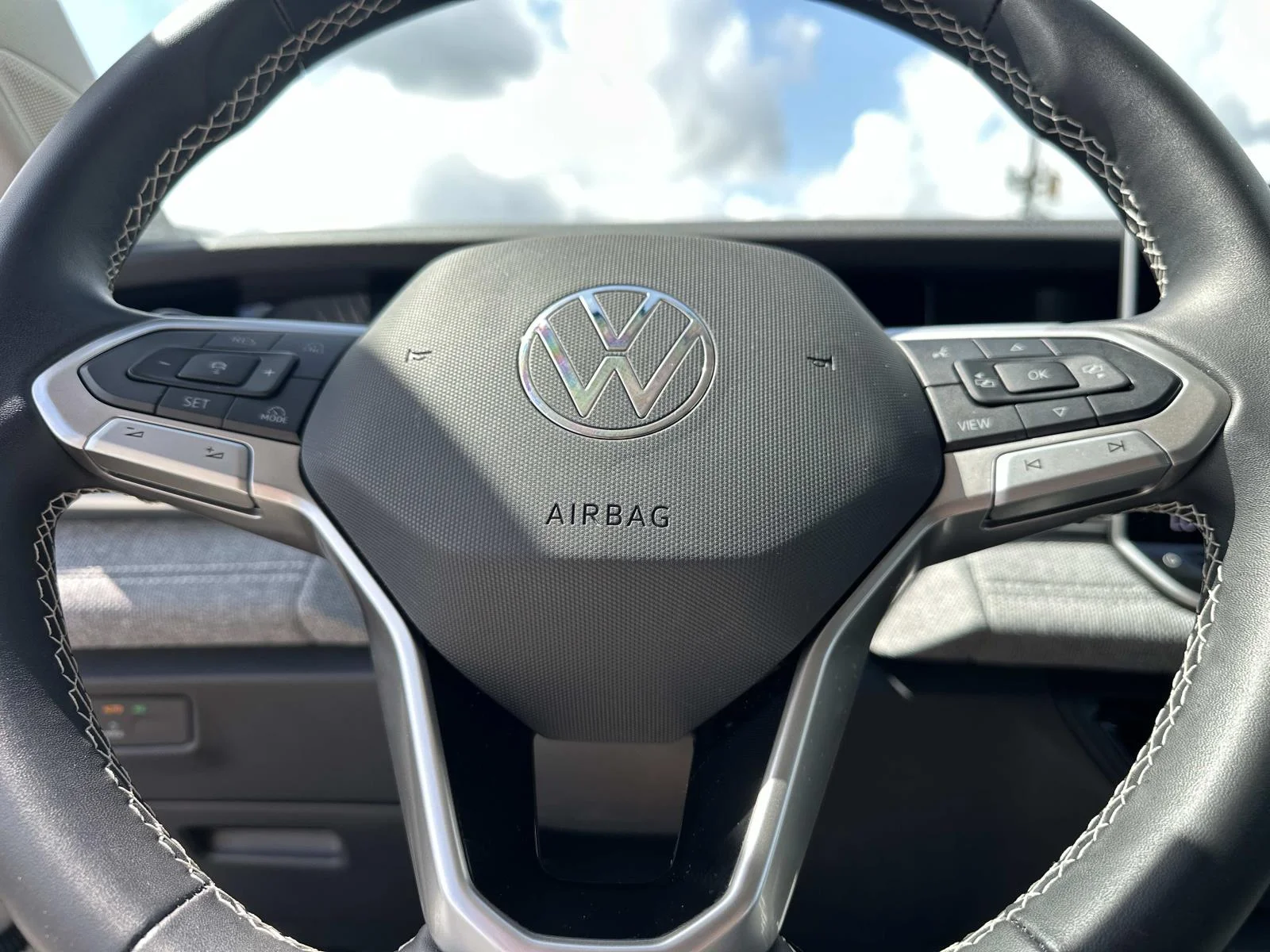 Used 2026 Pure White Volkswagen S FWD image 17