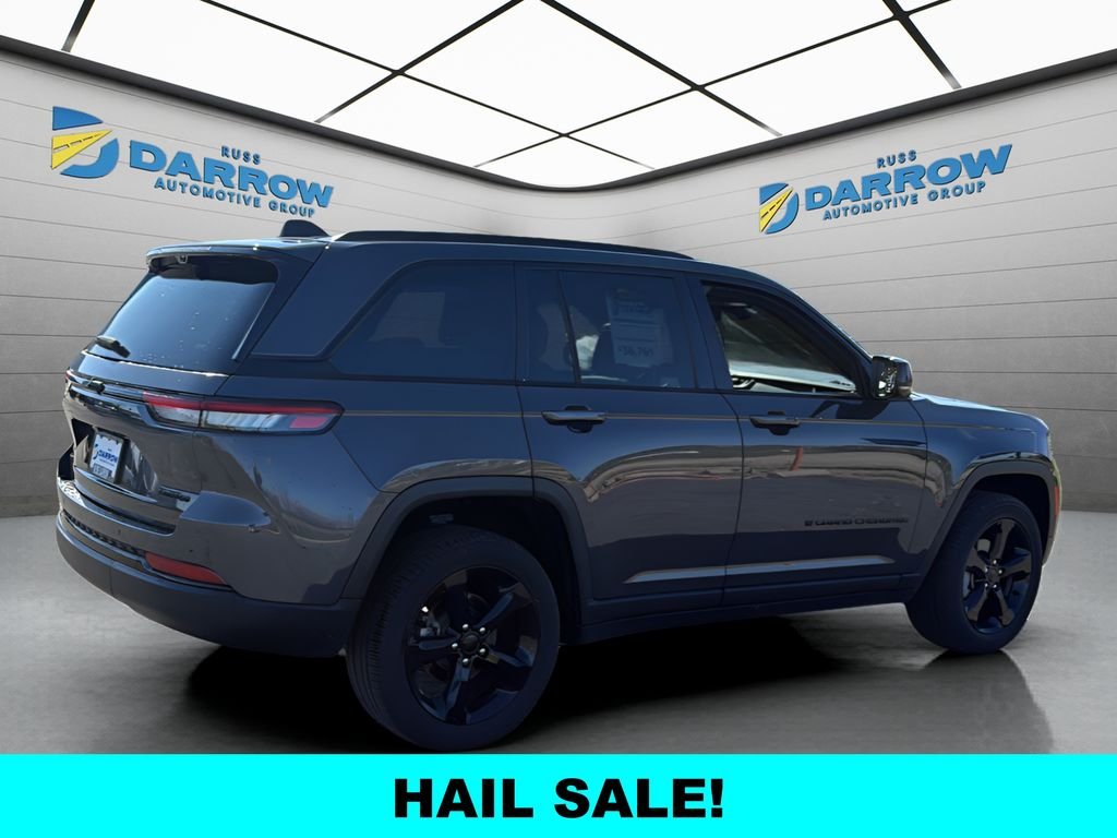 Used 2024 Gray Jeep Limited image 5