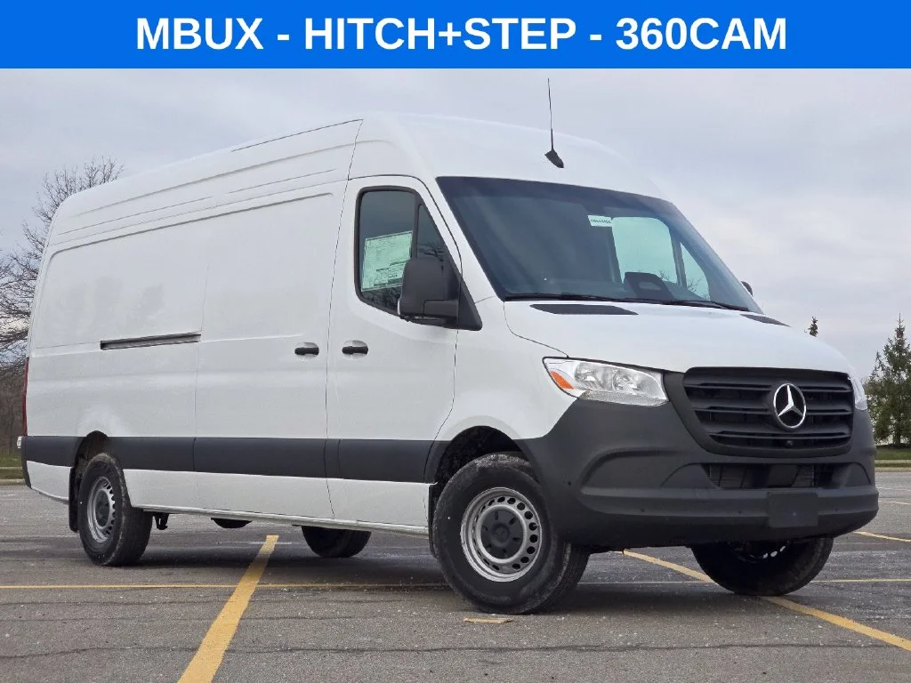 New 2026 Arctic White Mercedes-Benz Cargo 170 WB image 2