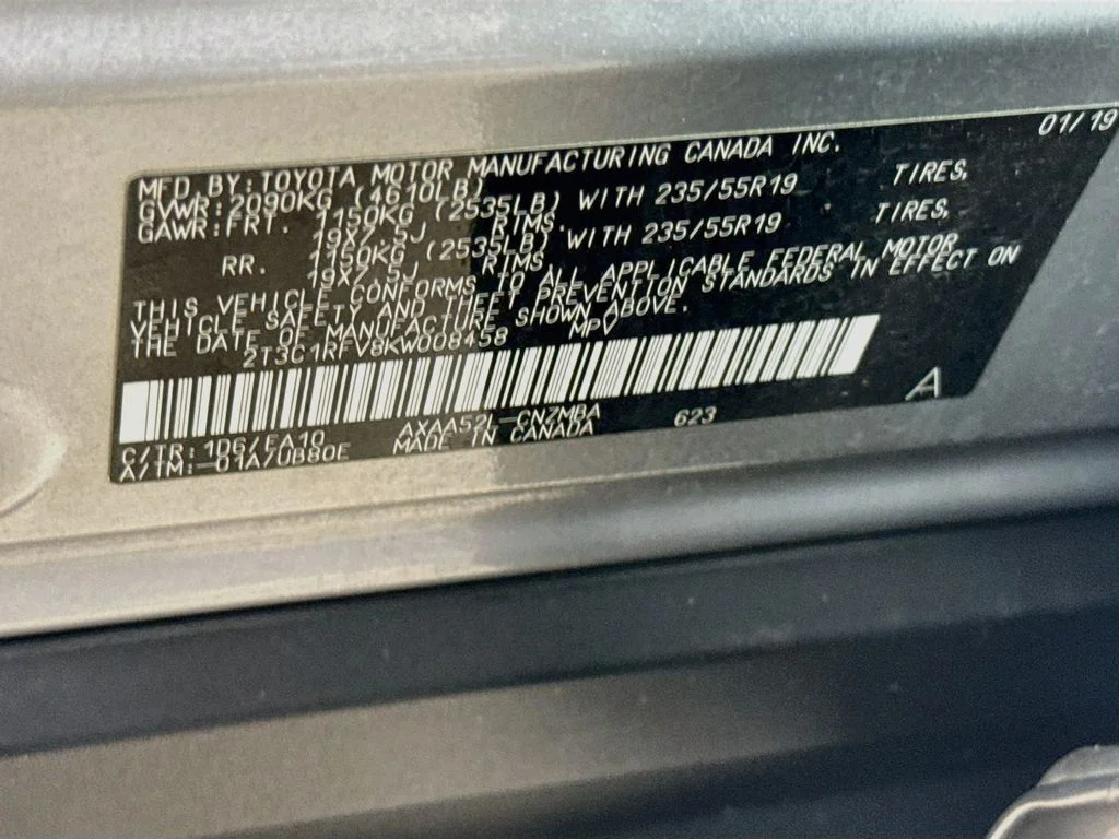 Certified Used 2019 Silver Sky Metallic Toyota XLE Premium image 30