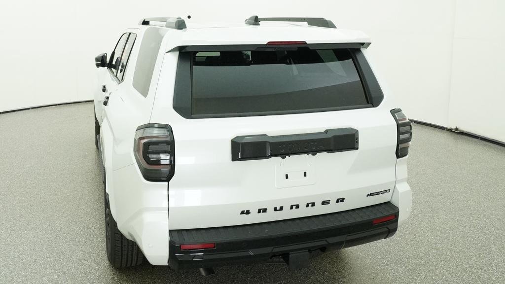 New 2026 Wind Chill Pearl Toyota Platinum image 20