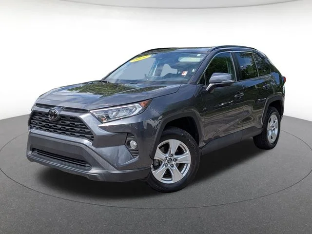 2021 Toyota RAV4 XLE FWD's photo