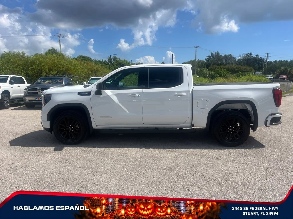 New 2026 Summit White GMC Elevation image 8