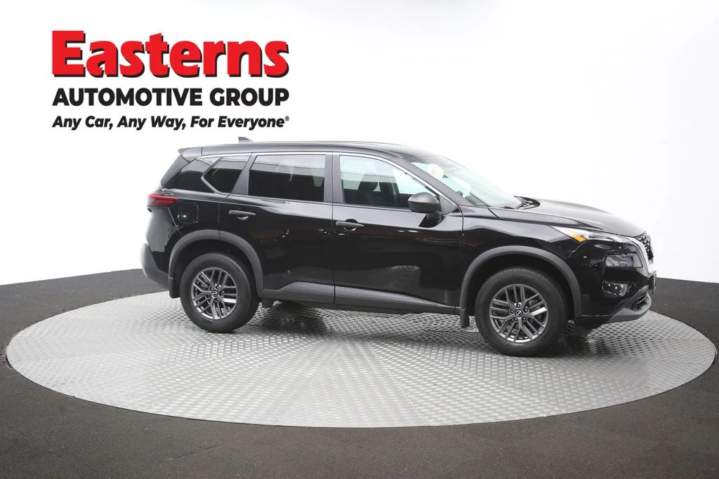 Used 2023 Black Nissan S image 41