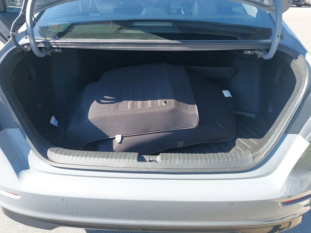 Used 2024  Honda Touring image 12
