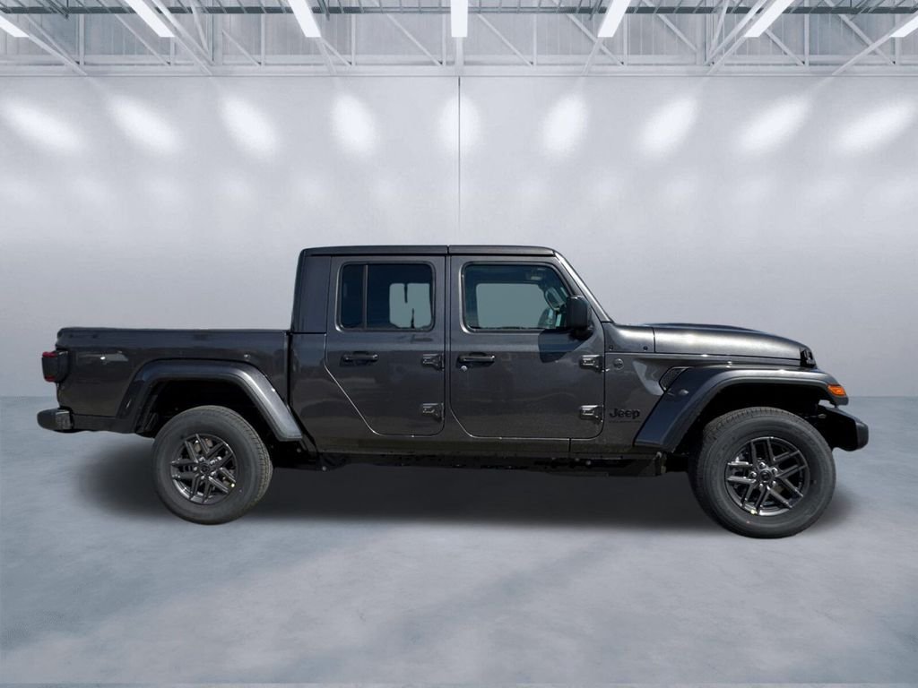 New 2026 Granite Crystal Metallic Clear-Coat Exterior Paint Jeep Sport S image 3