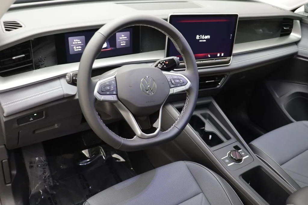 New 2026 Silver Volkswagen 2.0T SE image 7