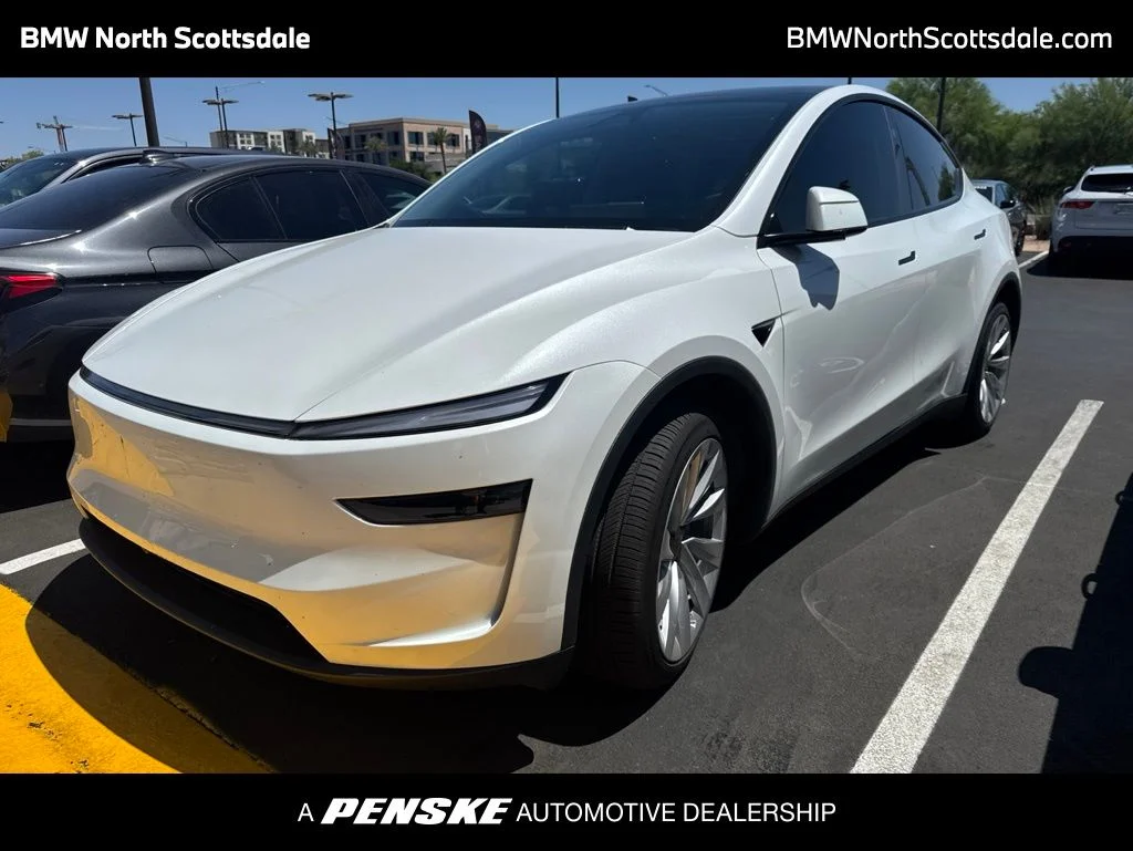 2026 Tesla Model Y Standard All-Wheel Drive's photo