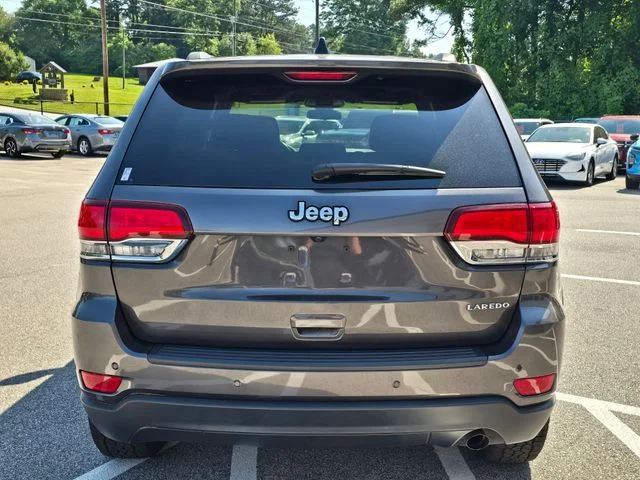 Used 2020 Gray Jeep Laredo E image 4