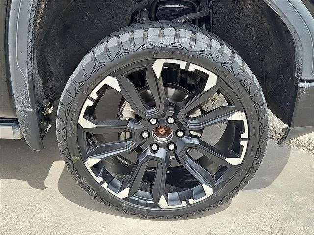 Used 2021 Onyx Black GMC Denali 4x4 Crew Cab 5.75 ft. box 147.4 in. WB image 7
