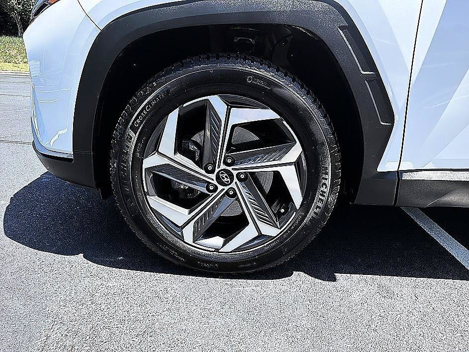 Used 2022 Quartz White Hyundai SEL image 9