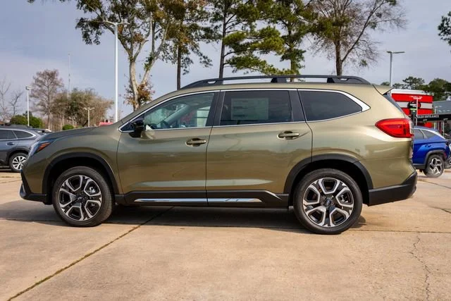 New 2026 Autumn Green Metallic Subaru Limited image 2