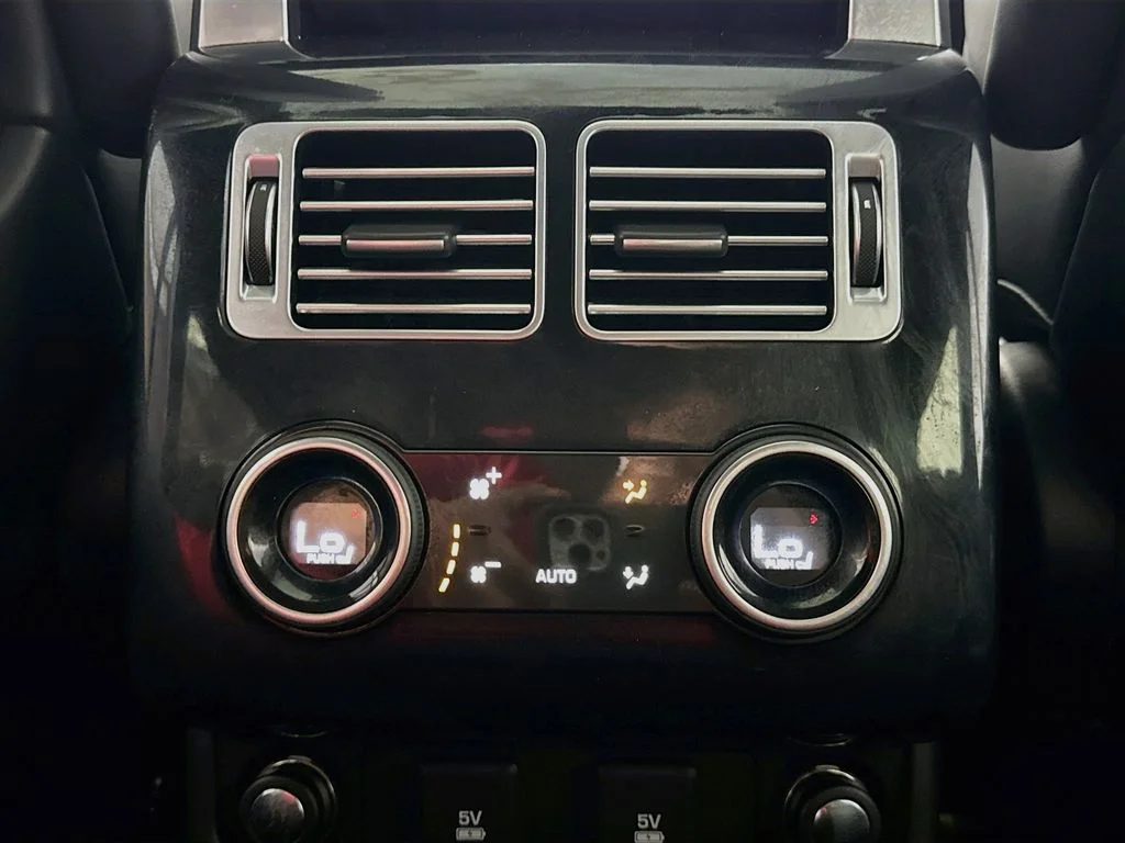 Used 2019 Black Land Rover 3.0L V6 Supercharged HSE image 32