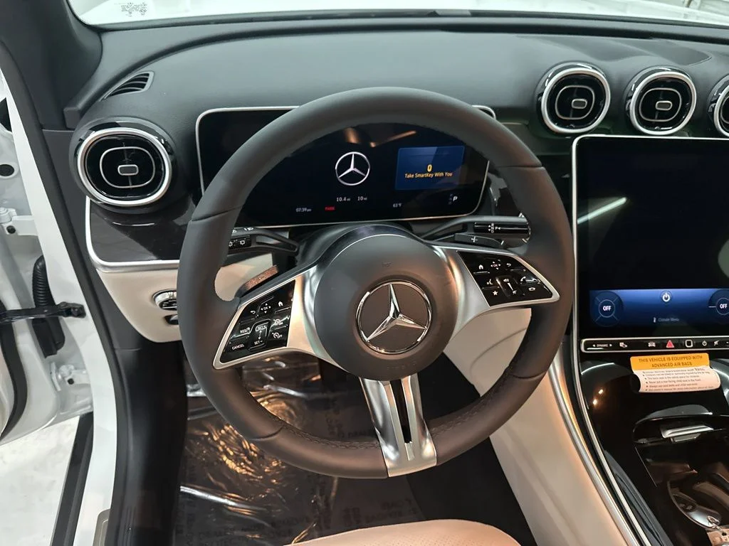 Used 2026 White Mercedes-Benz GLC 300 image 10