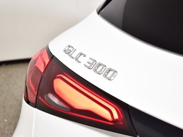 Certified Used 2025 White Mercedes-Benz GLC 300 image 14