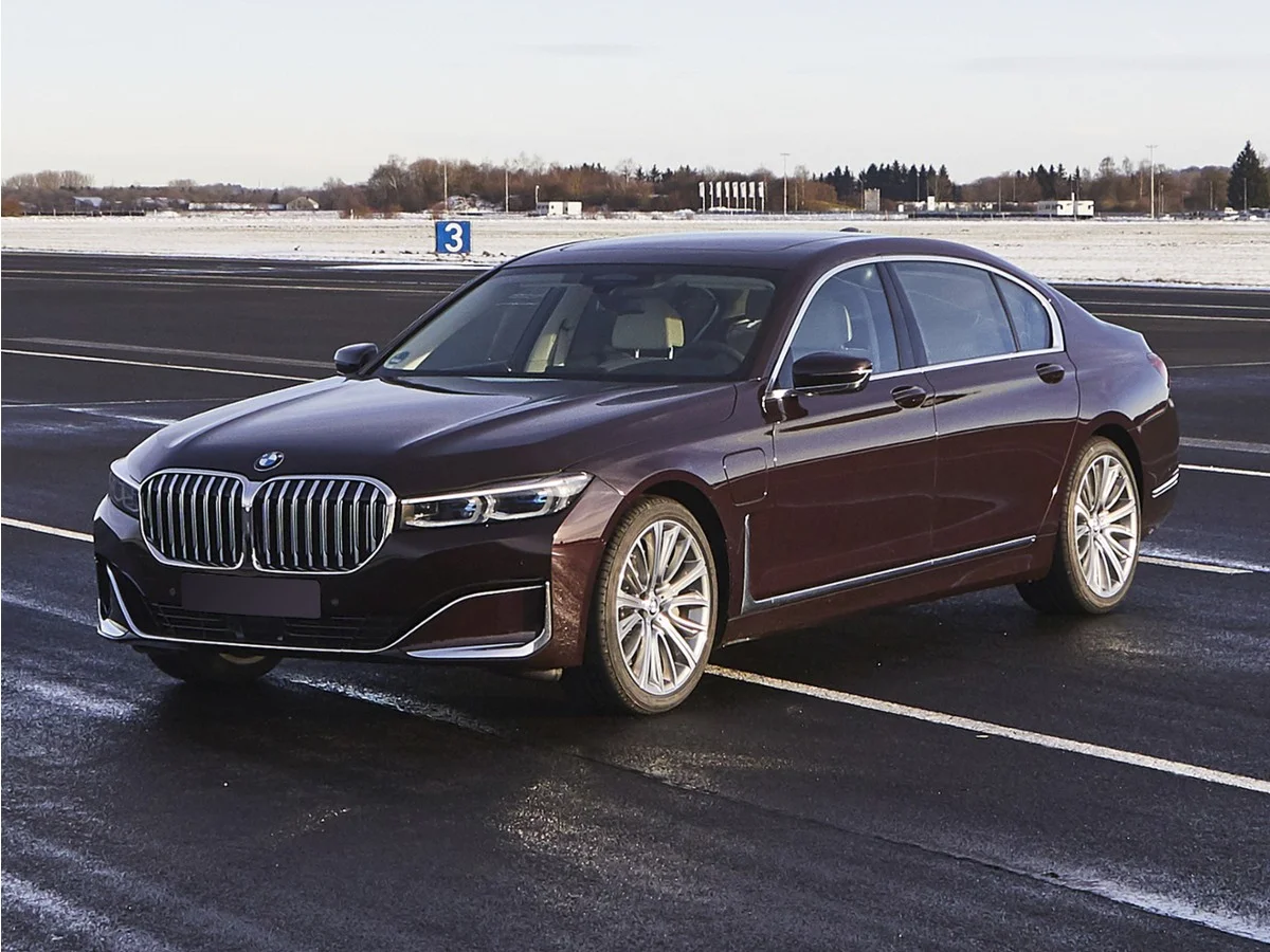 2020 BMW 7 Series 745e iPerformance xDrive's photo