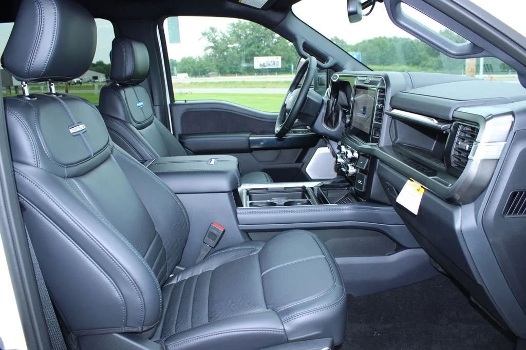 New 2026 Star White Metallic Tri-Coat Ford F-250® Platinum® image 41