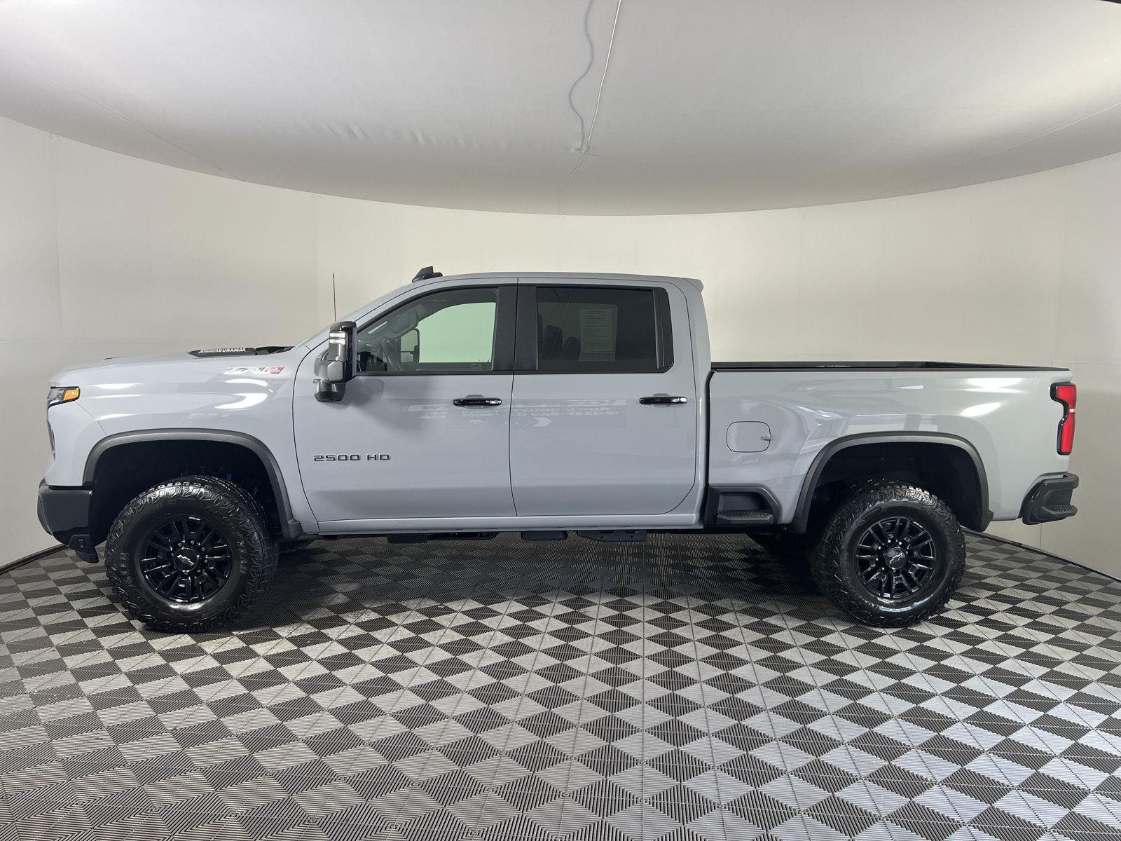 Used 2024 Slate Gray Metallic Chevrolet ZR2 image 30