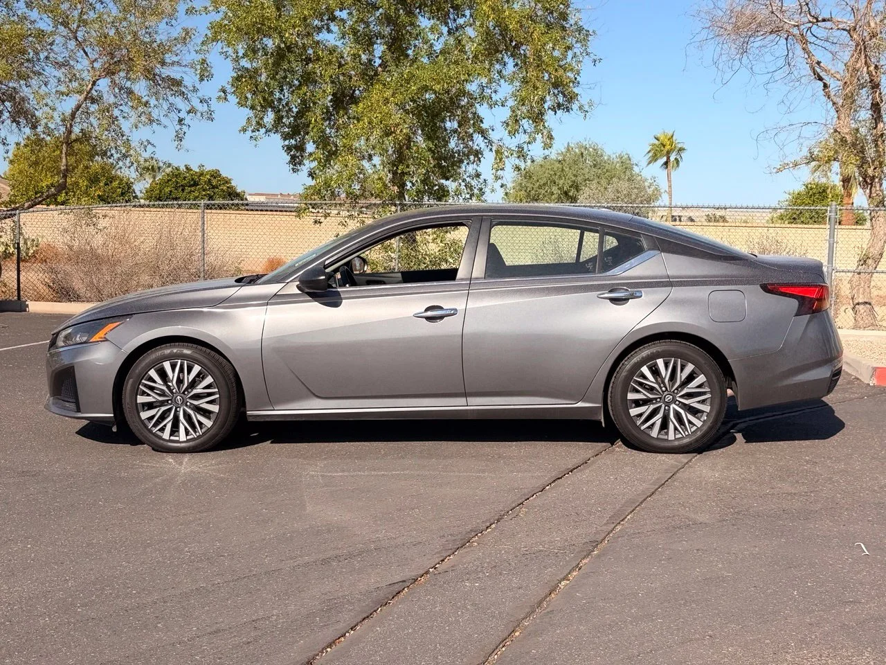 Used 2024 Gun Metallic Nissan 2.5 SV image 2