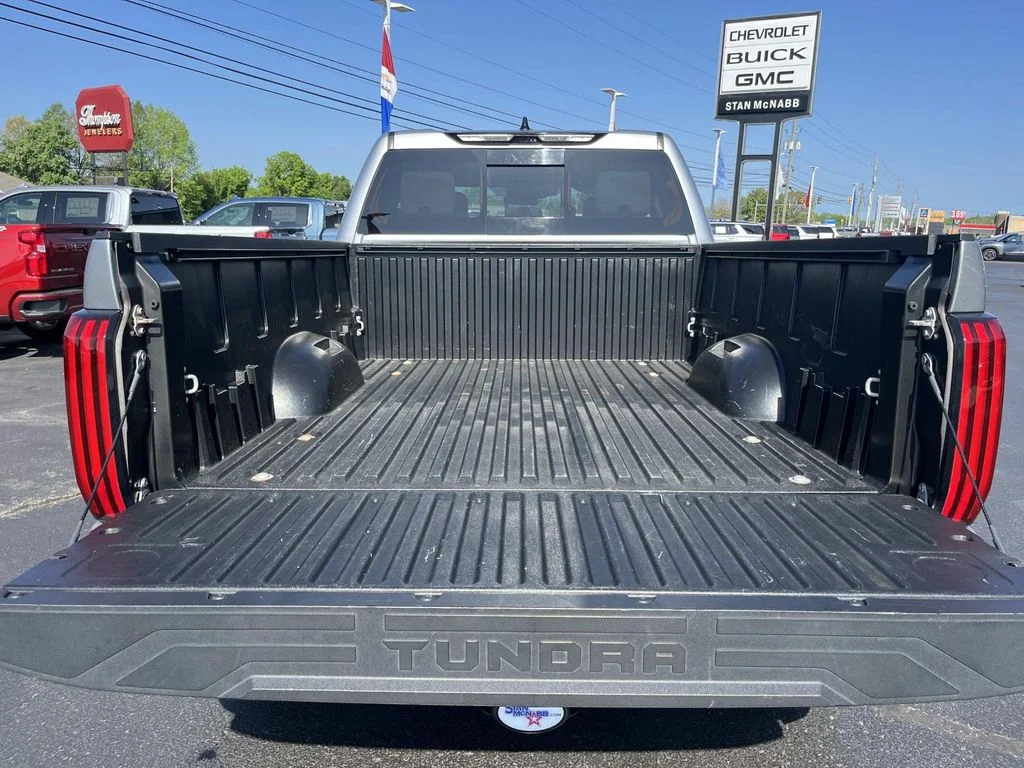Used 2022 Silver Toyota SR5 image 10