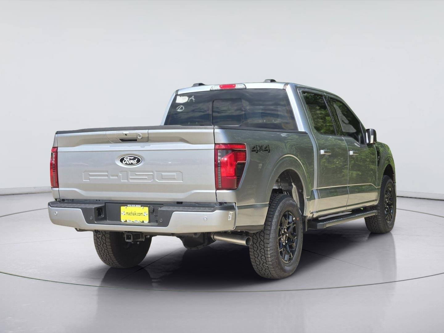 New 2026 Iconic Silver Metallic Ford XLT image 4