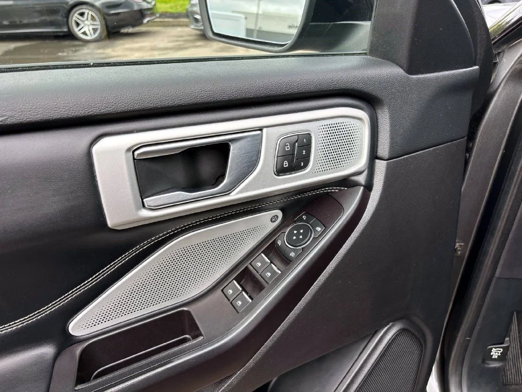 Used 2020 Magnetic Ford ST image 23