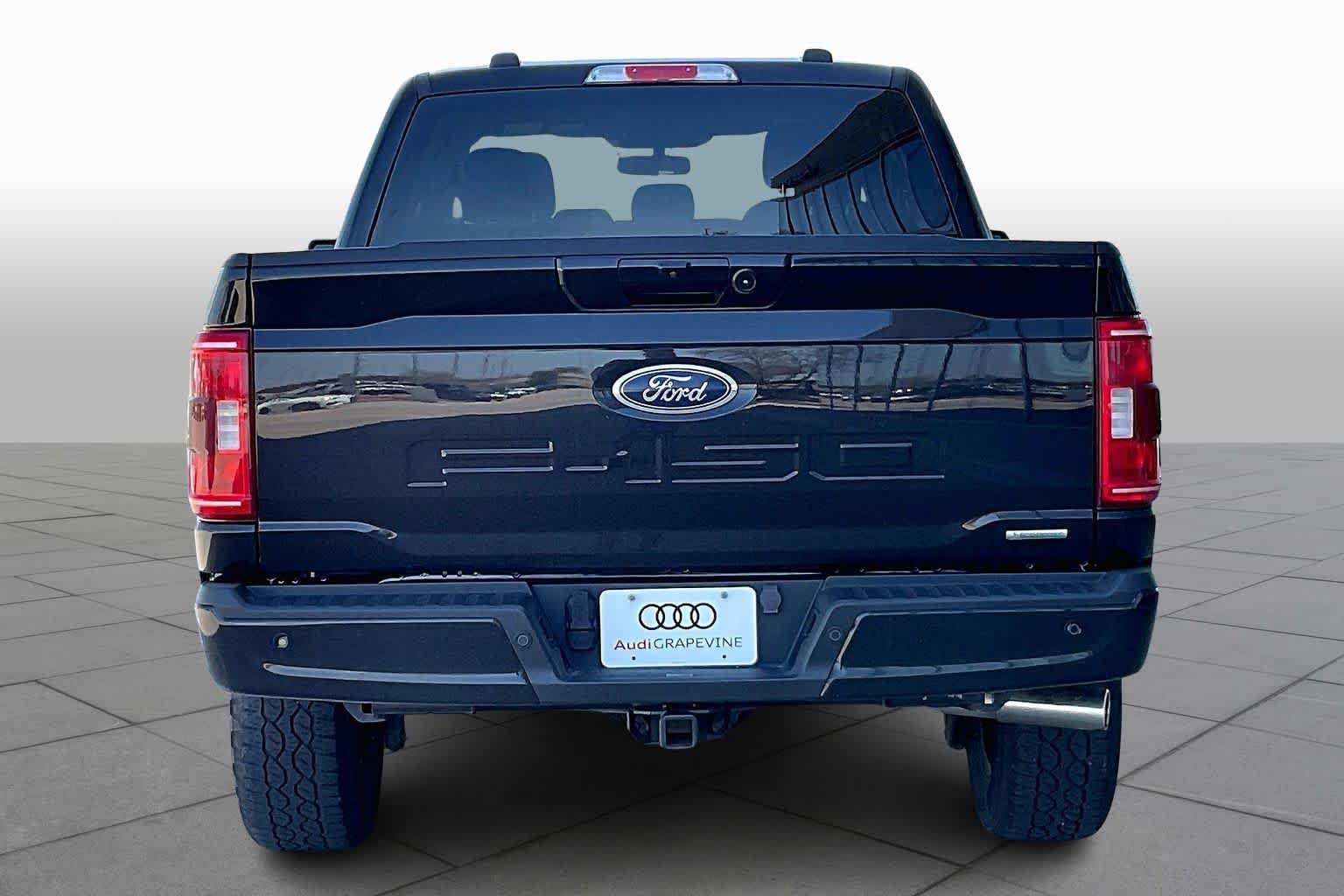 Used 2023 Agate Black Metallic Ford XLT image 7