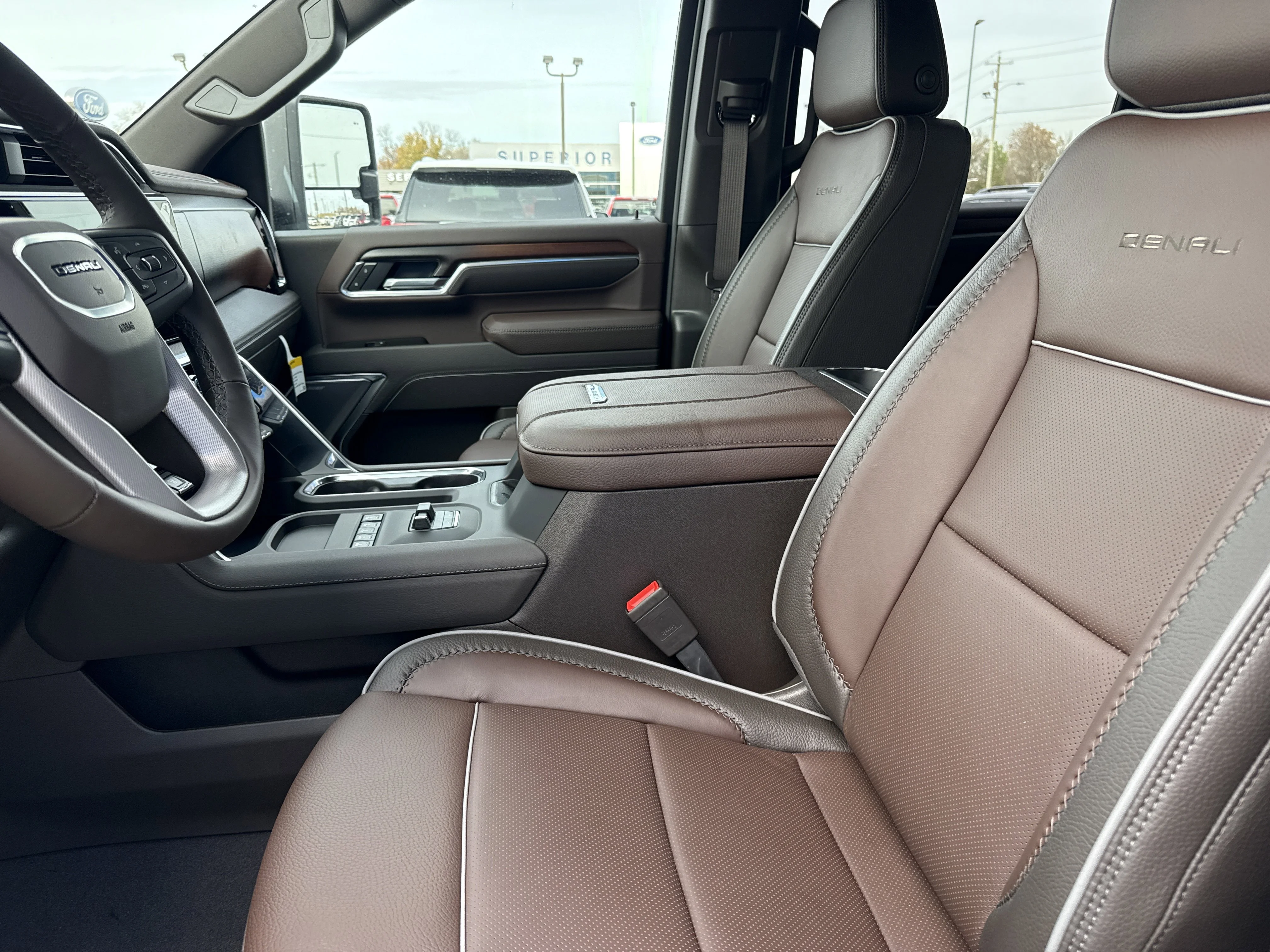 New 2026 Summit White GMC Denali 4WD image 5