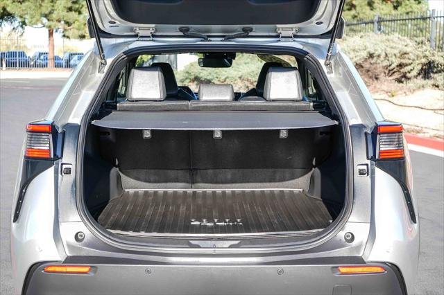 Certified Used 2023 ELEMENTAL SILVER Toyota  image 30