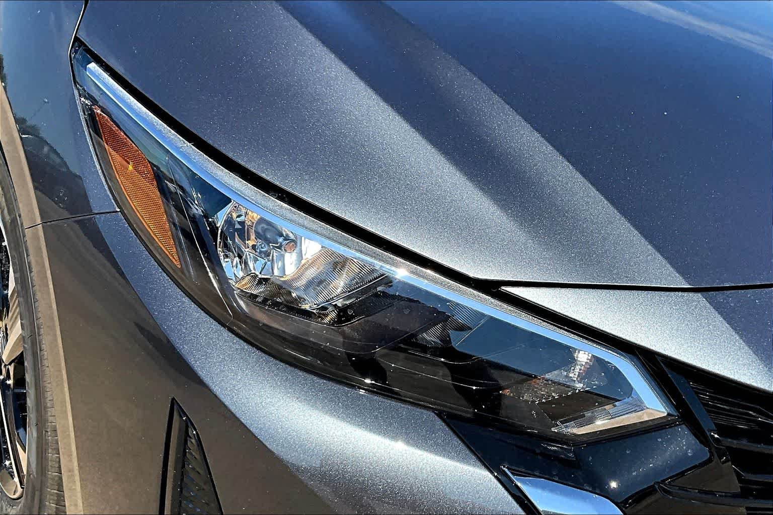 Used 2025 Gun Metallic Nissan SV image 19