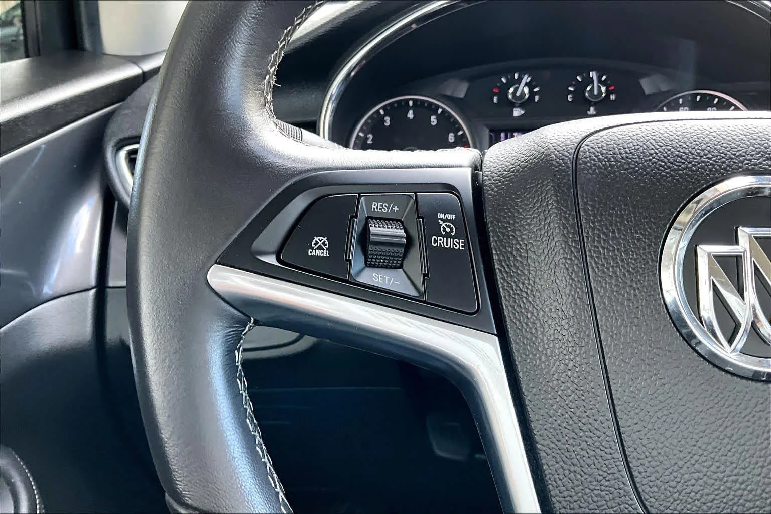 Used 2022 Cinnabar Metallic Buick Preferred image 24