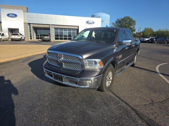 Used 2018 Granite Crystal Clearcoat Metallic Ram Laramie image 7