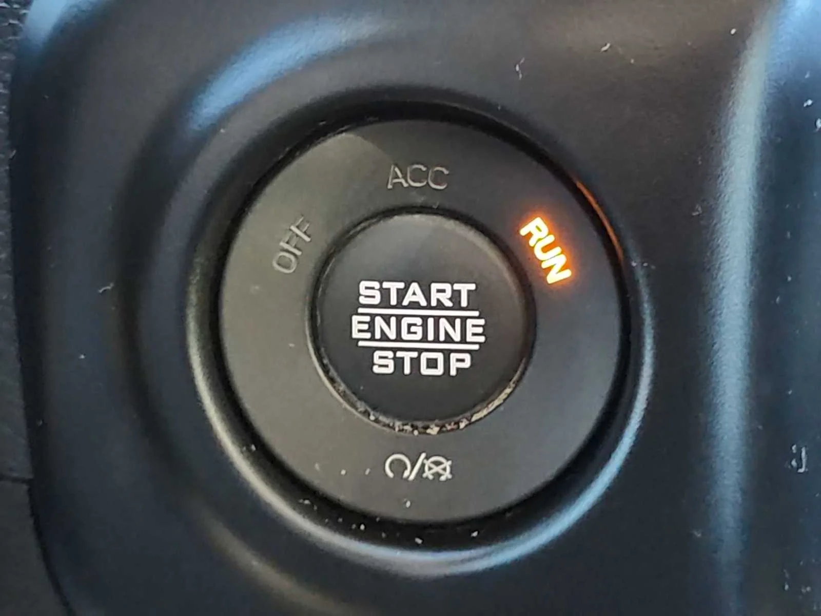Used 2021 Sting-Gray Clearcoat Jeep Overland image 10