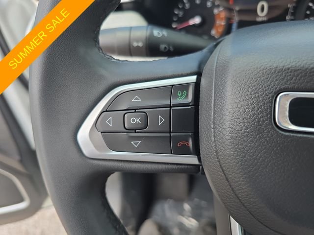 Certified Used 2024 White Jeep Latitude image 22