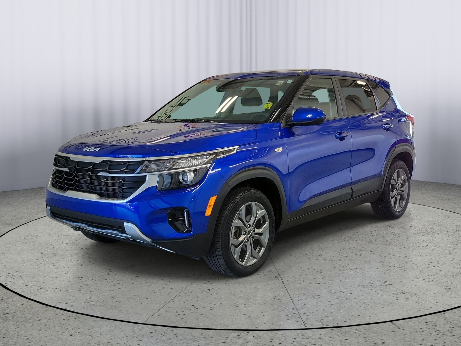 Used 2024 Blue Kia LX image 4