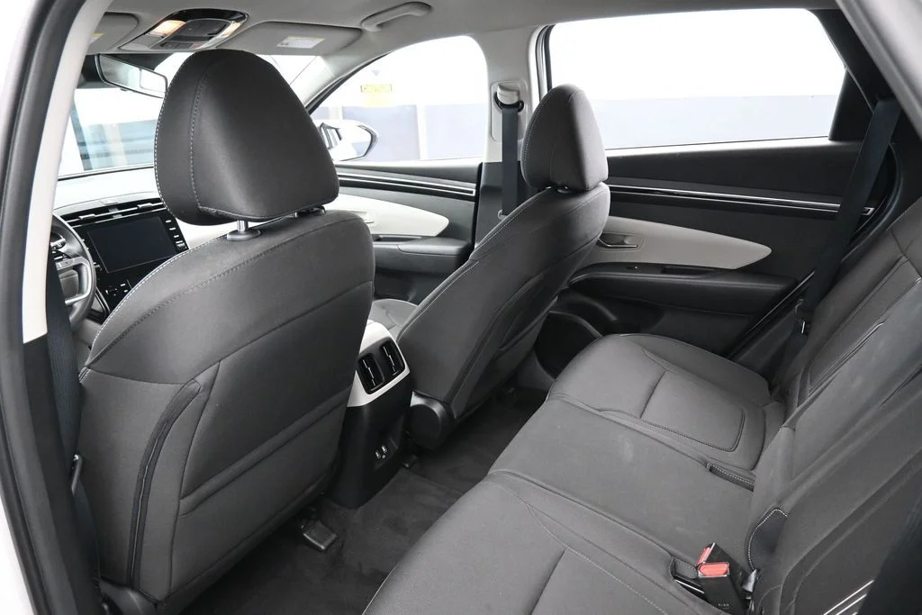 Used 2024 White Pearl Hyundai SEL image 32