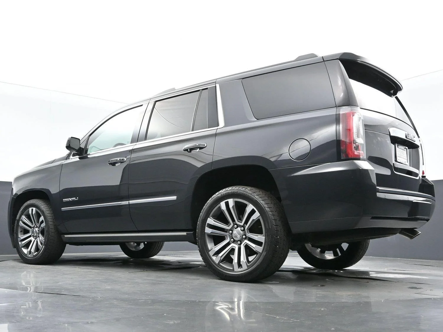Used 2020 Carbon Black Metallic GMC Denali image 59